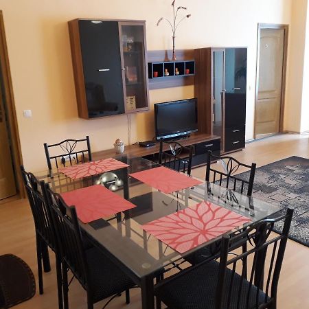 Piac Utcai Apartman Debrecen Exterior foto